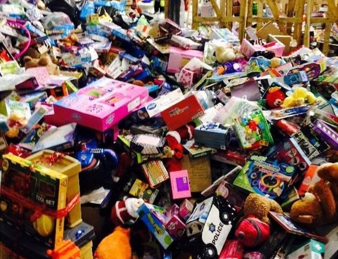 christmas, gifts, presents, wrapping, rio,